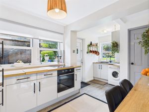 Breakfast kitchen- click for photo gallery